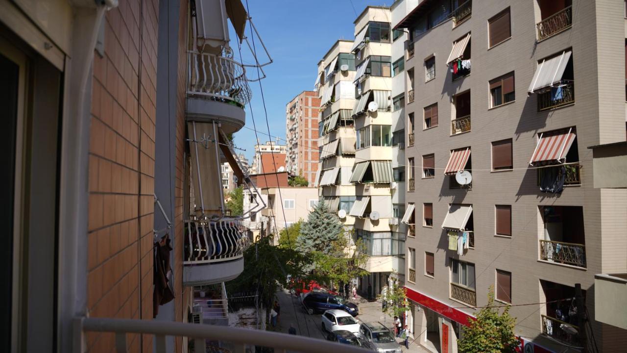 Stylish Apartment Near Tirana Center Exterior photo